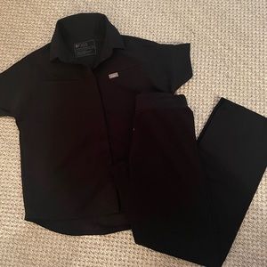Black Figs Scrub set